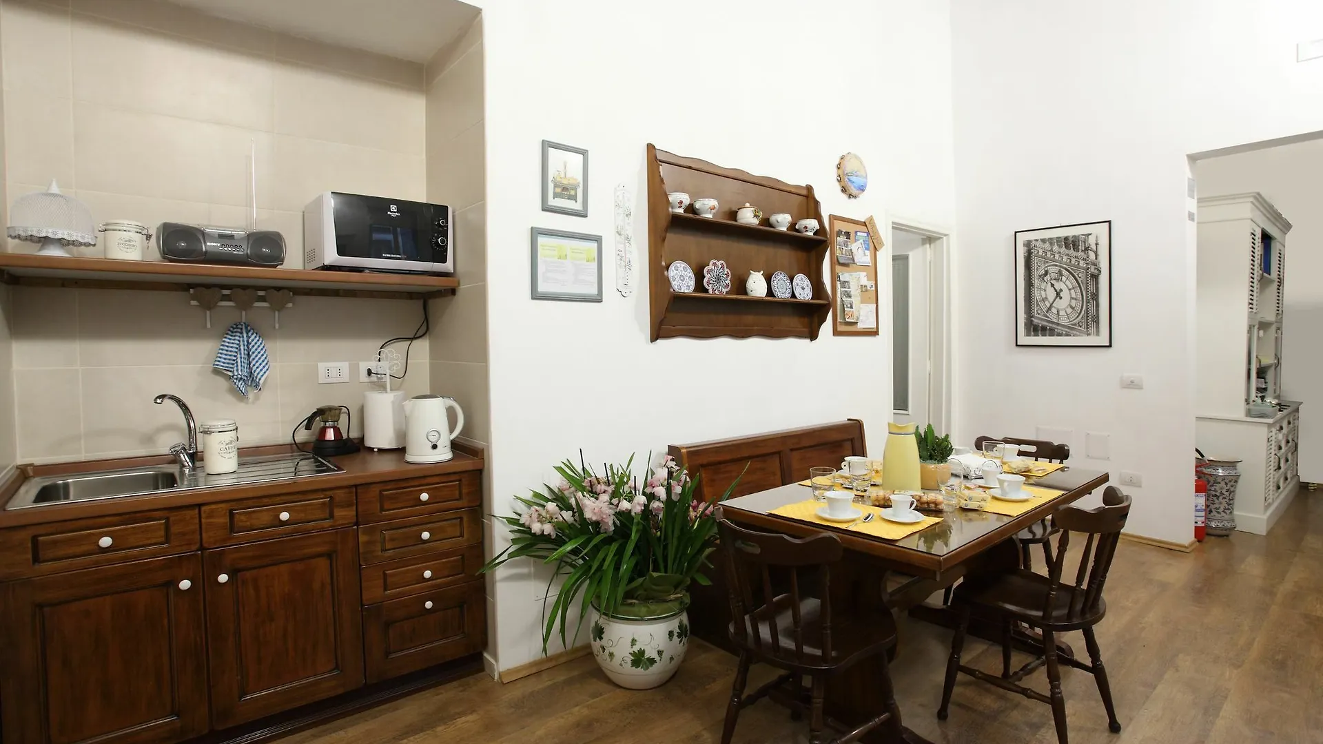 Napolipietrasanta Hotel