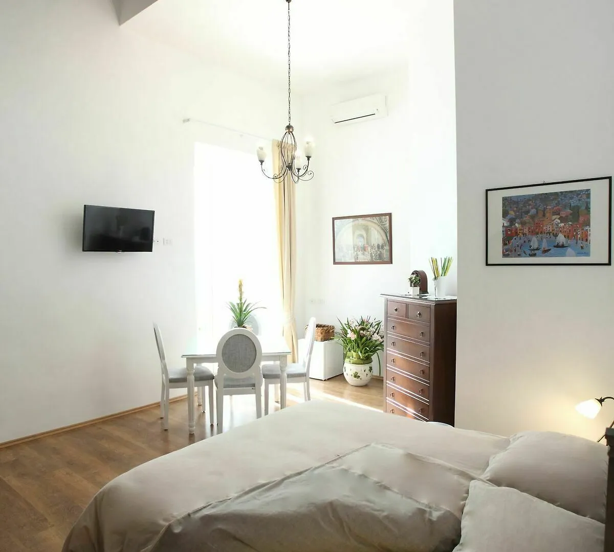 Napolipietrasanta Hotel